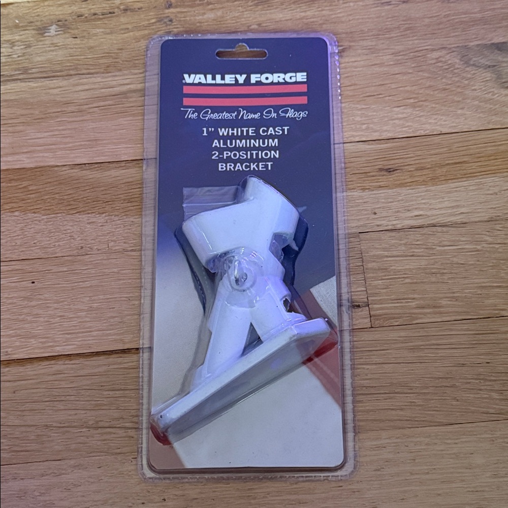 NIP - Valley Forge 1” White Cast Aluminum 2-Position Bracket